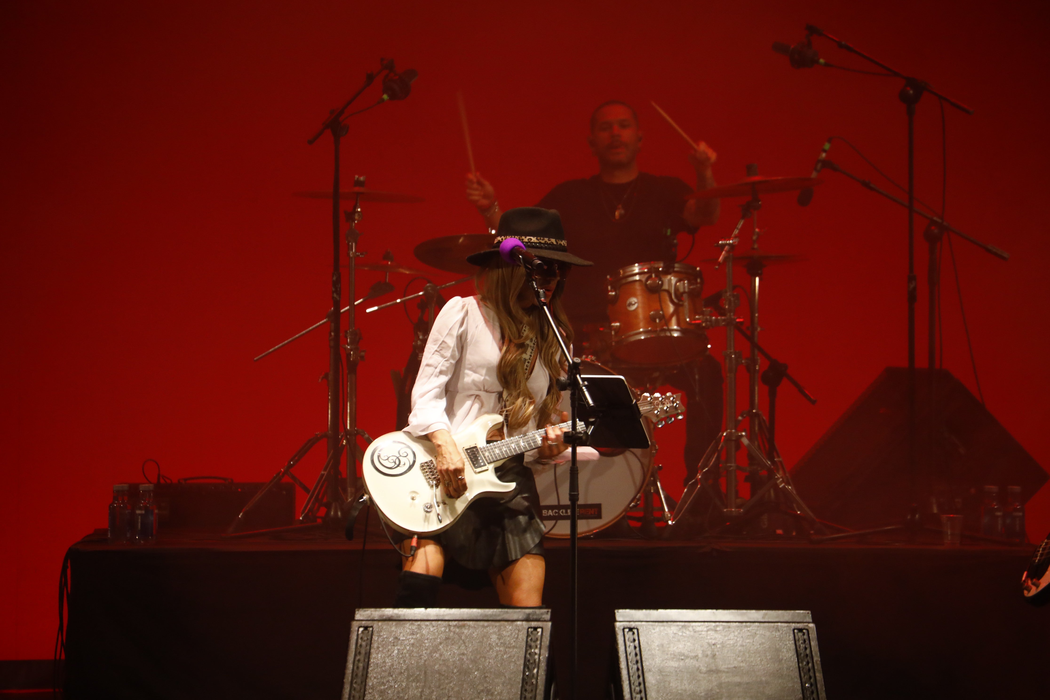 Las mejores imágenes del concierto de Orianthi, la diva australiana del blues y el rock en Córdoba