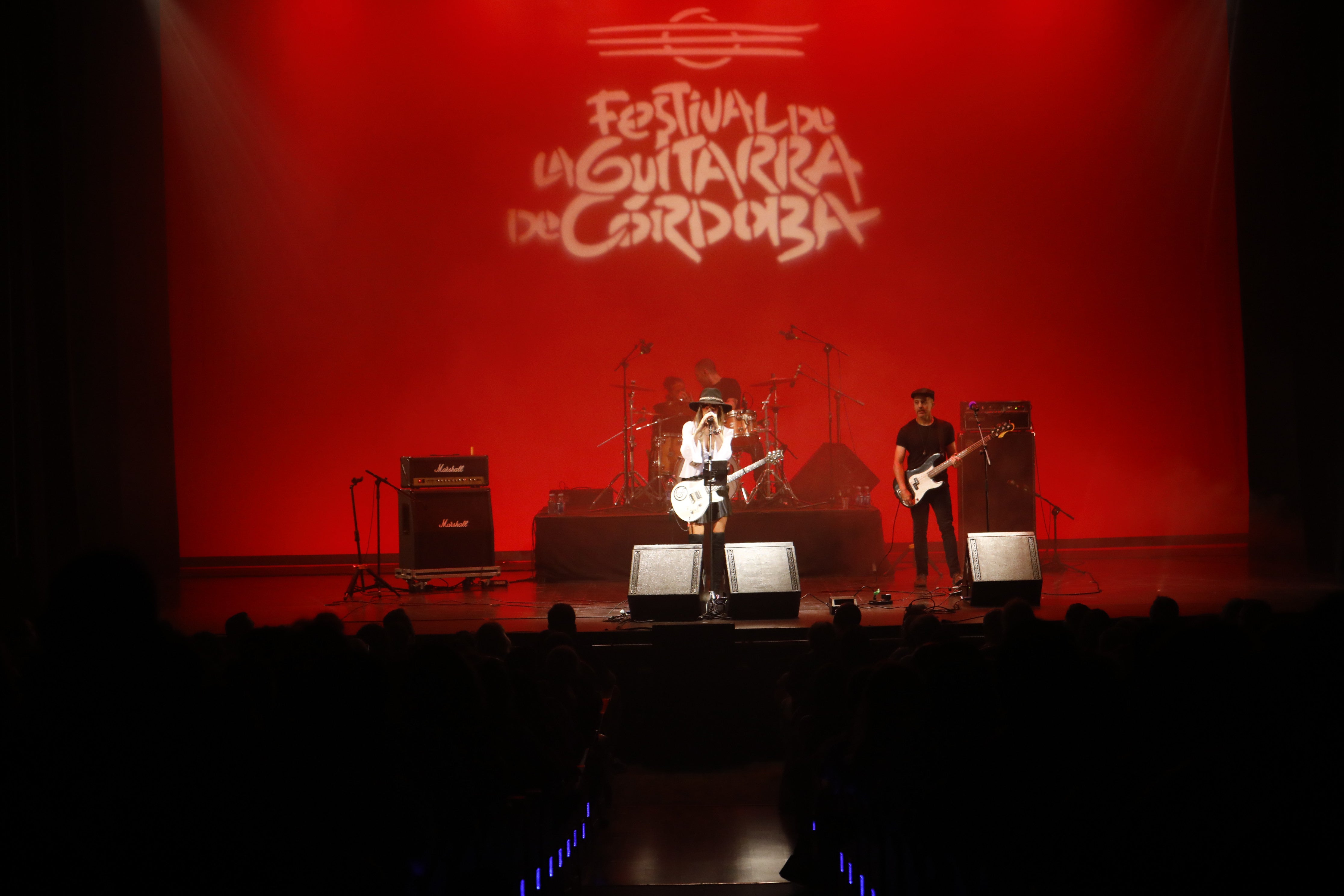 Las mejores imágenes del concierto de Orianthi, la diva australiana del blues y el rock en Córdoba