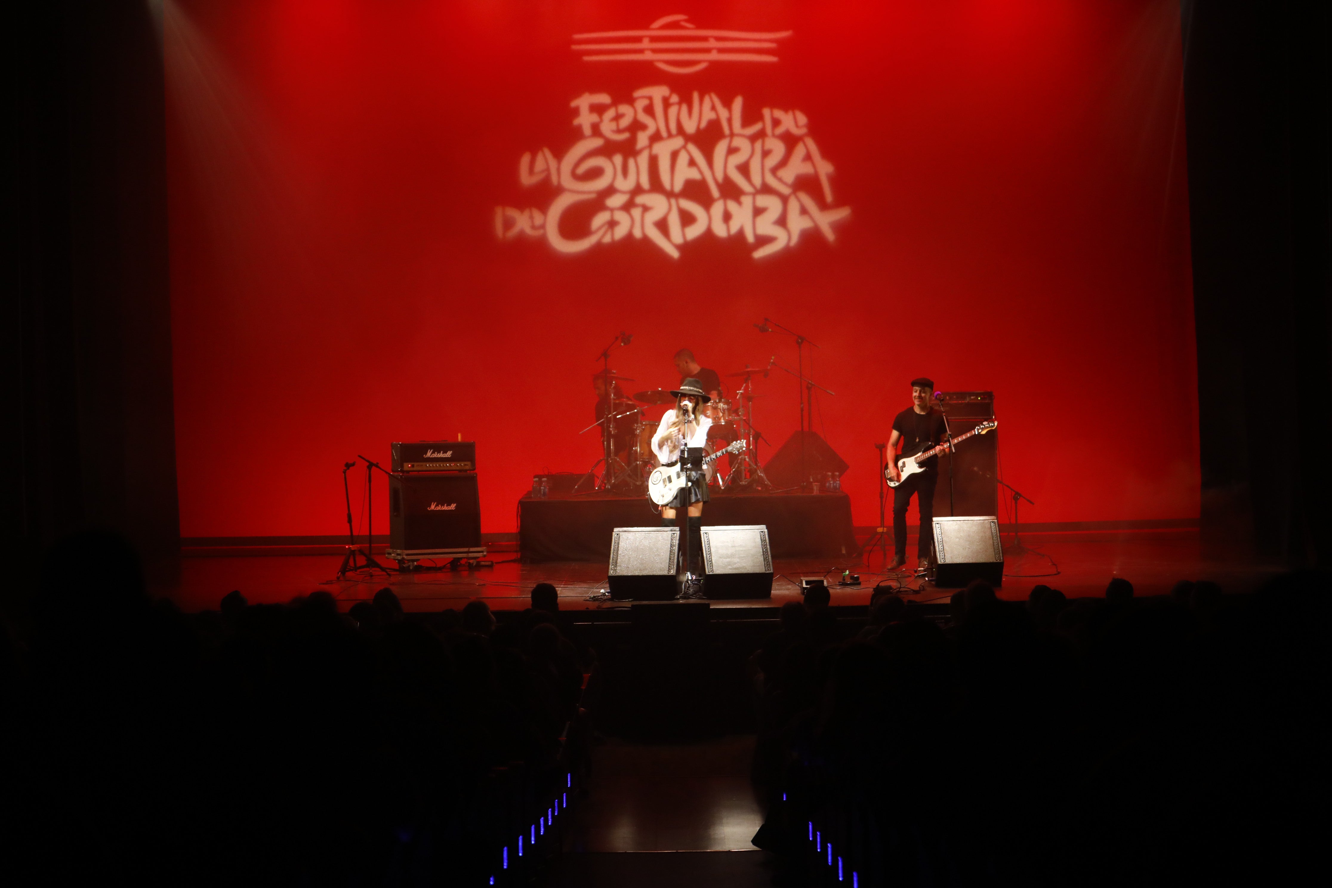 Las mejores imágenes del concierto de Orianthi, la diva australiana del blues y el rock en Córdoba