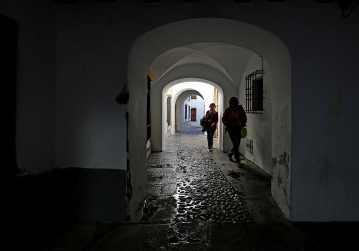 Calleja de la Hoguera en pleno barrio de la Judería de Córdoba y uno de los lugares más mágicos