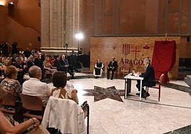 El PSOE sancionará a la senadora aragonesa Mayte Pérez por ir al homenaje a Lambán y no asistir al pleno