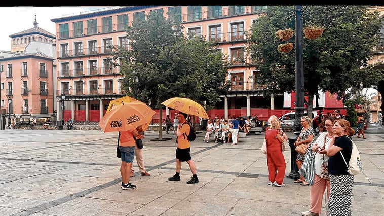 La nueva ordenanza turística de Toledo desata una guerra política con los guías en el frente