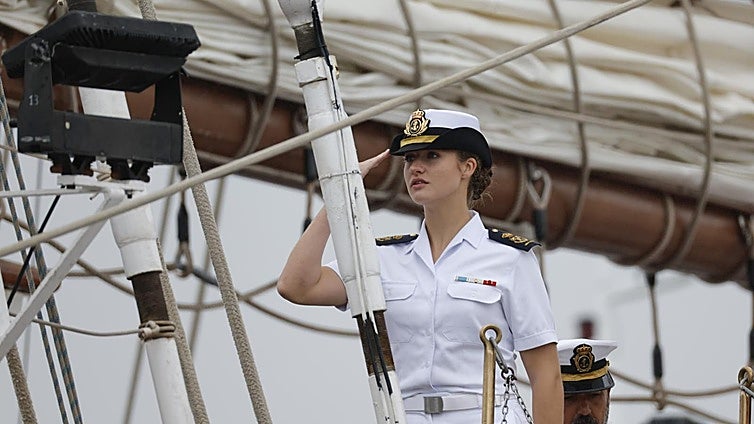 La Princesa Leonor llega a Marín y finaliza su crucero de instrucción a bordo de Elcano