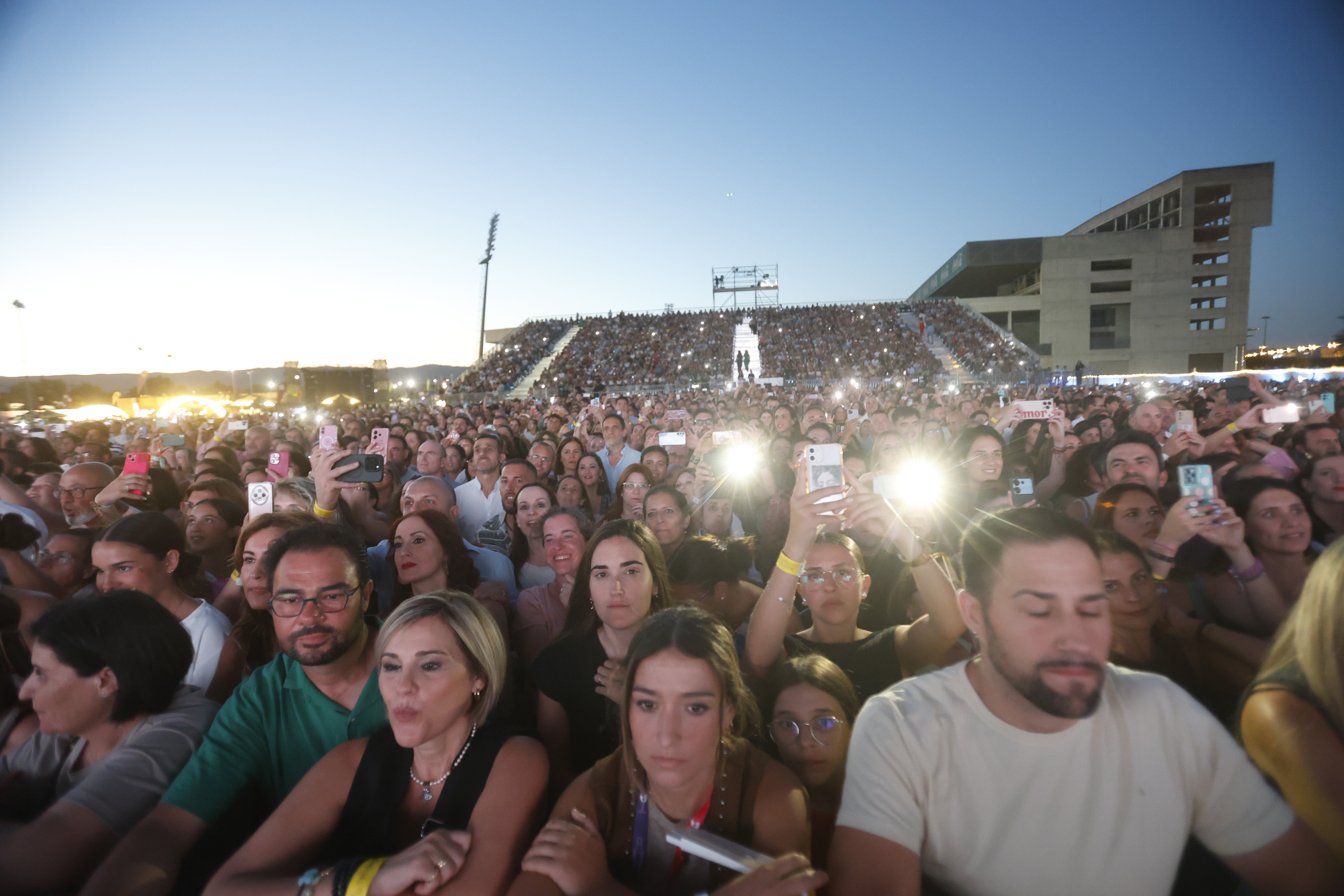 Las imágenes del espectacular concierto de Manuel Carrasco en Córdoba