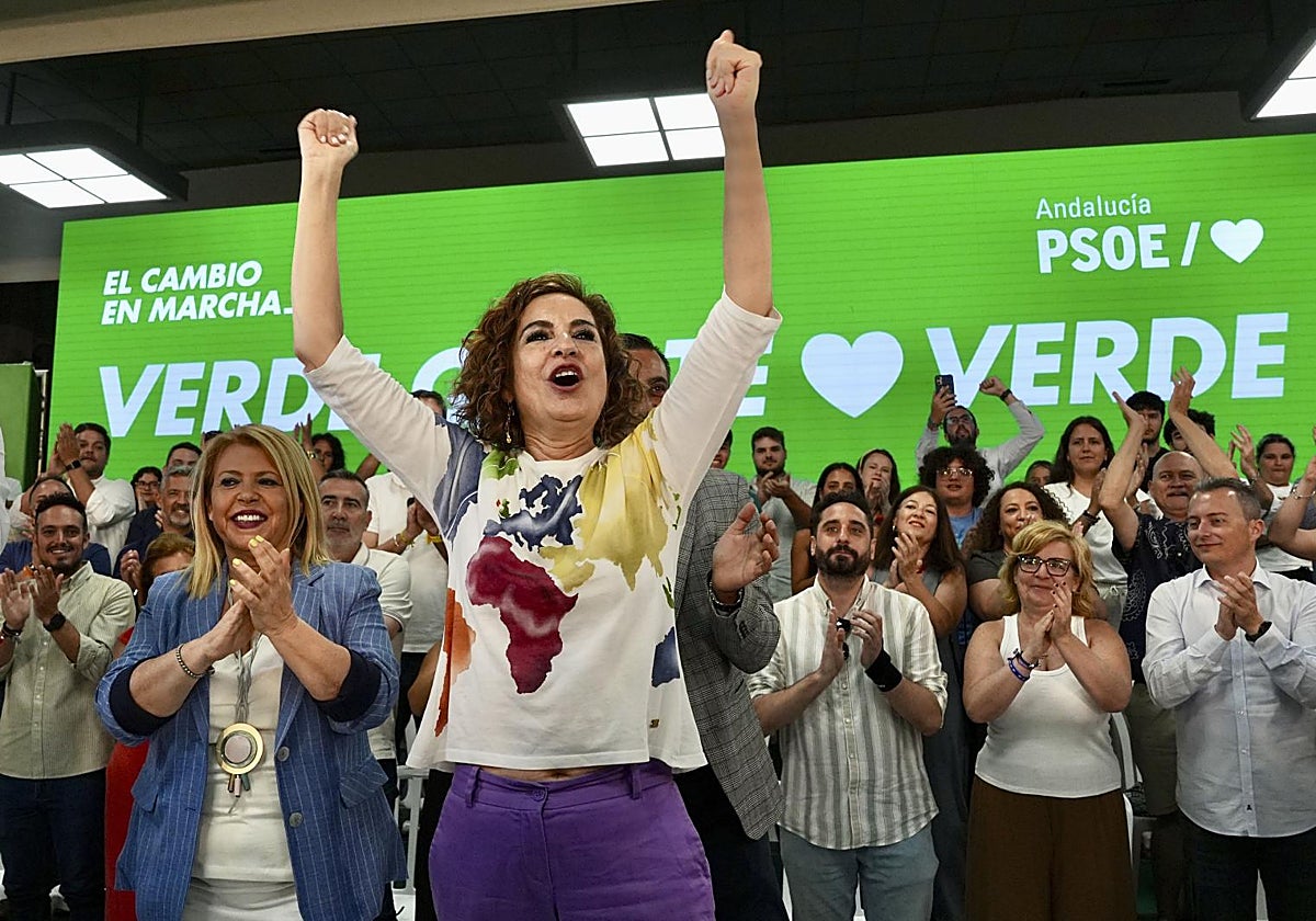 La ministra de Hacienda y candidata del PSOE a la Junta de Andalucía, María Jesús Montero, el pasado sábado en un acto en Jerez