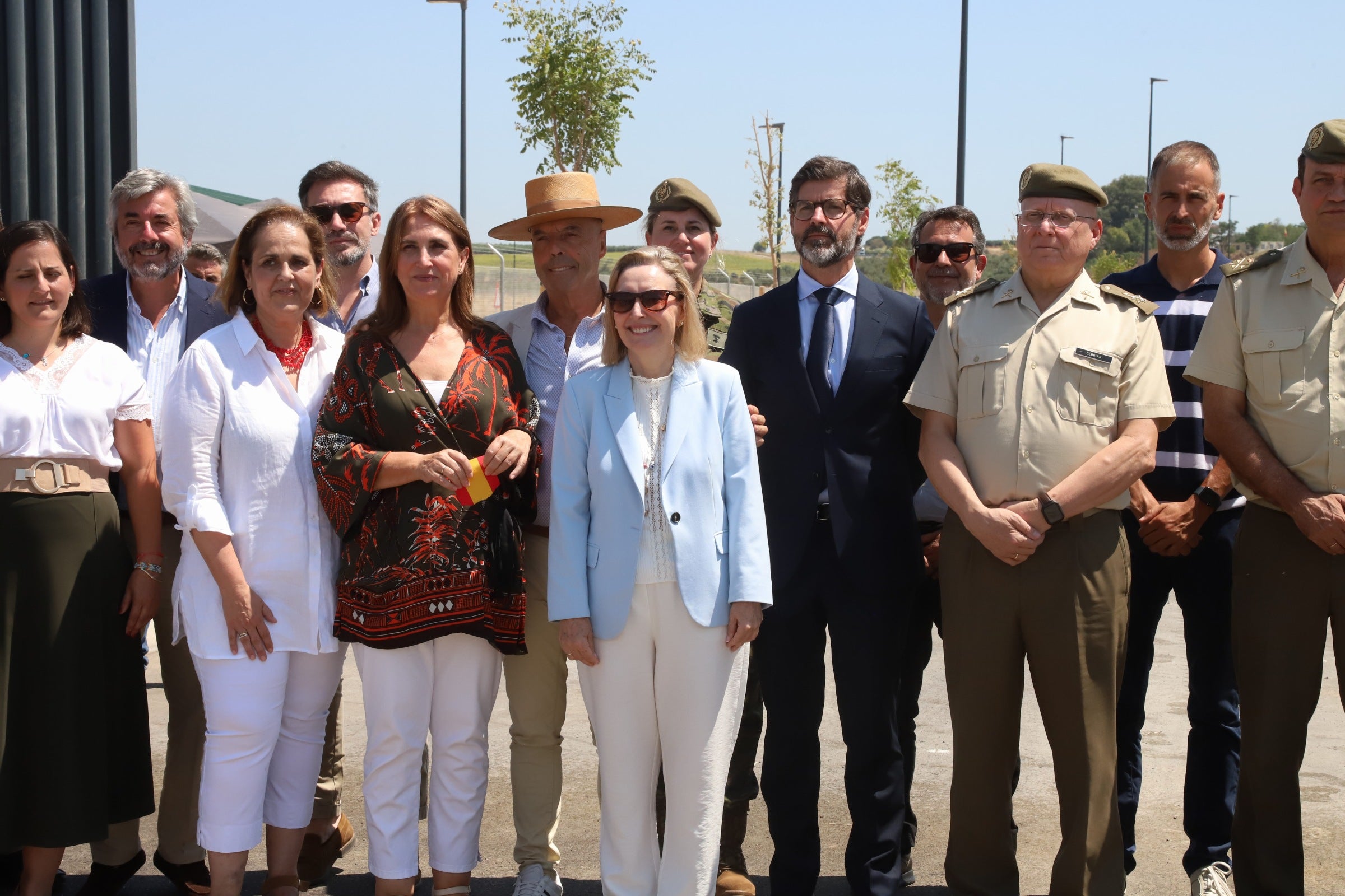 Las imágenes de la entrega de la urbanización de la Base Logística del Ejército en Córdoba