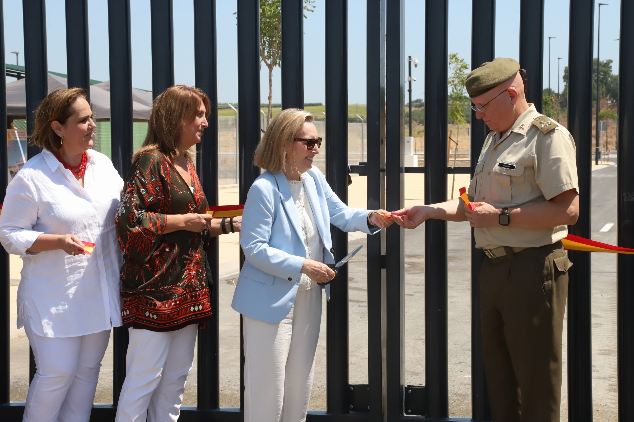 Las imágenes de la entrega de la urbanización de la Base Logística del Ejército en Córdoba