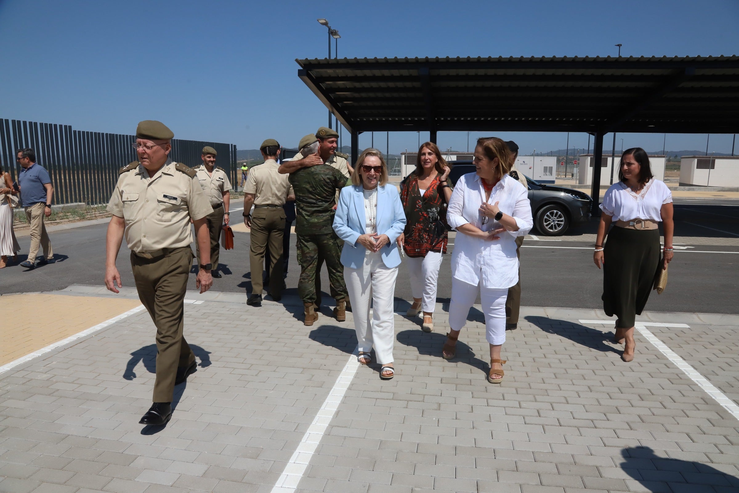 Las imágenes de la entrega de la urbanización de la Base Logística del Ejército en Córdoba