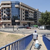 Okupan una casa de Alicante y obligan a la propietaria a usar la herencia de su madre para poder recuperarla