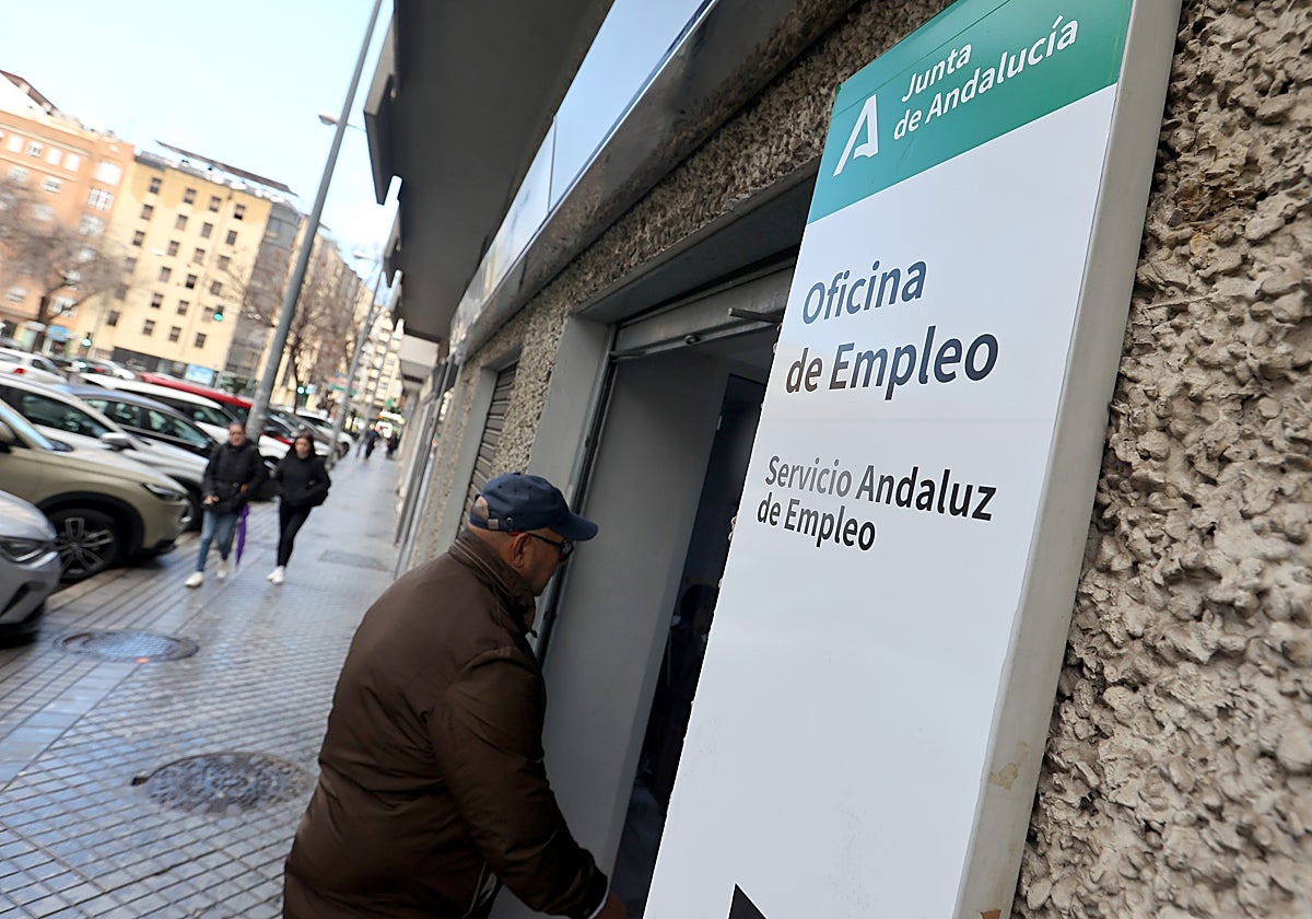 Una oficina del servicio andaluz de empleo en Córdoba