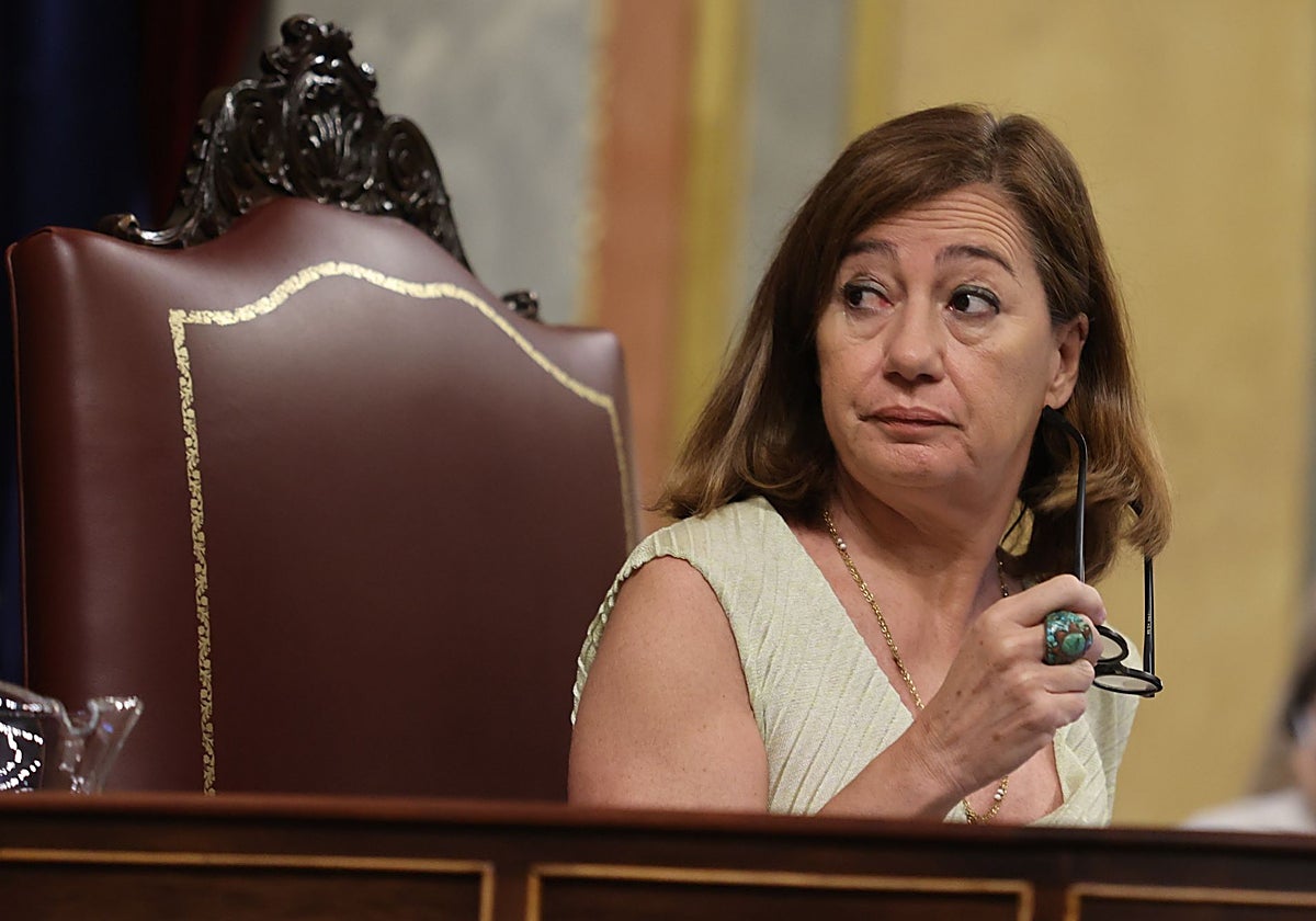 La presidenta del Congreso, Francina Armengol, durante un pleno celebrado en junio