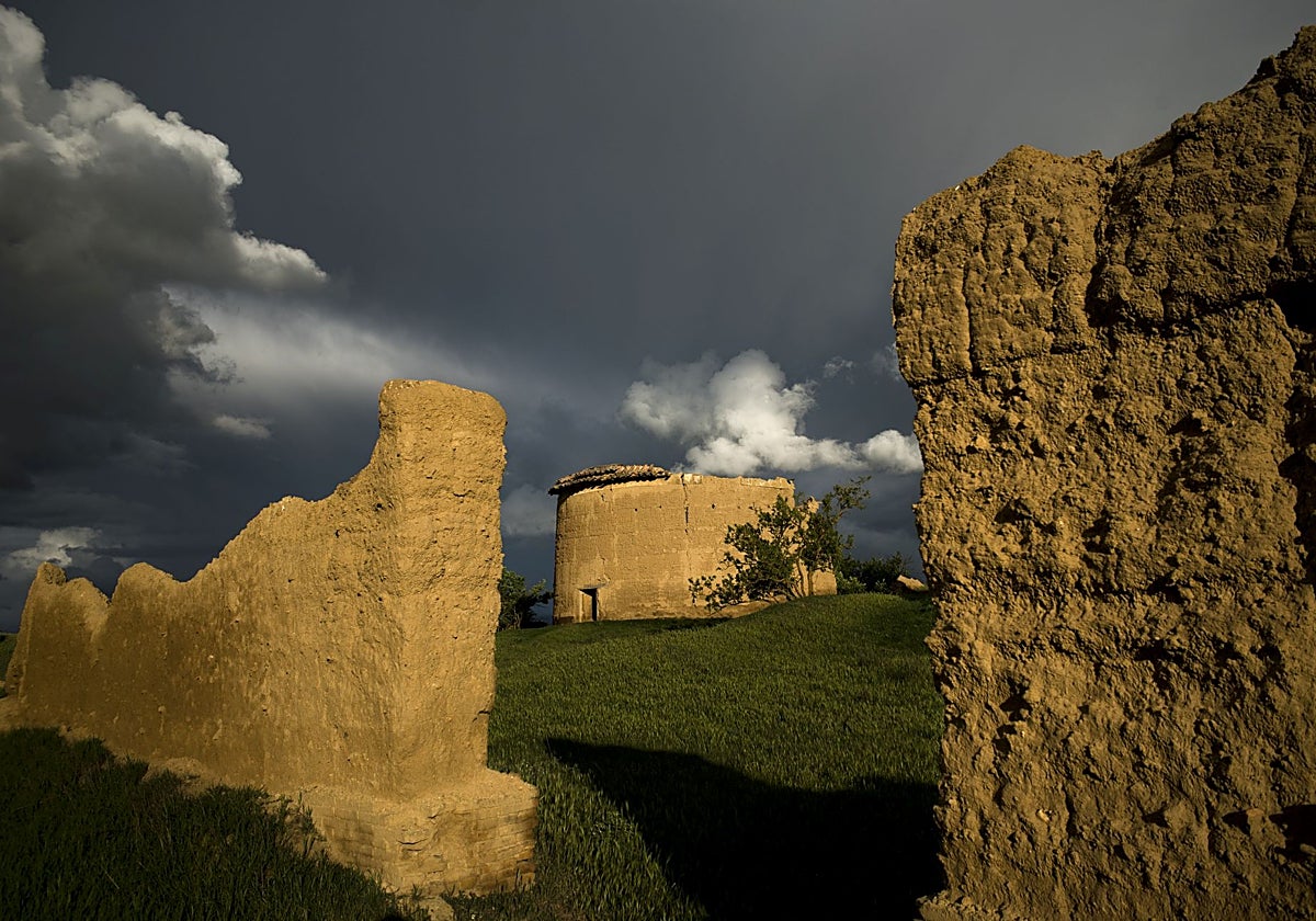 Palomar de Guaza de Campos, en la Tierra de Campos palentina, una de las imágenes del libro