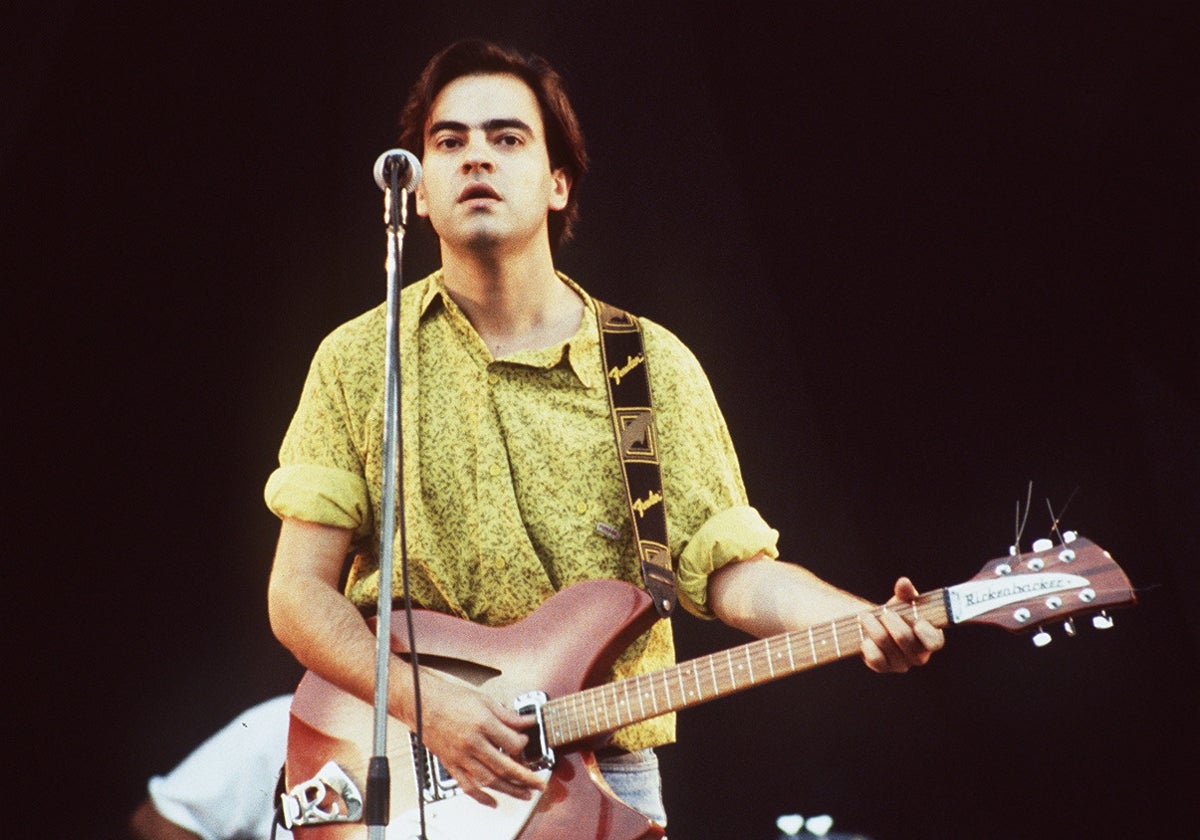 Enrique Urquijo, en una actuación en 1989
