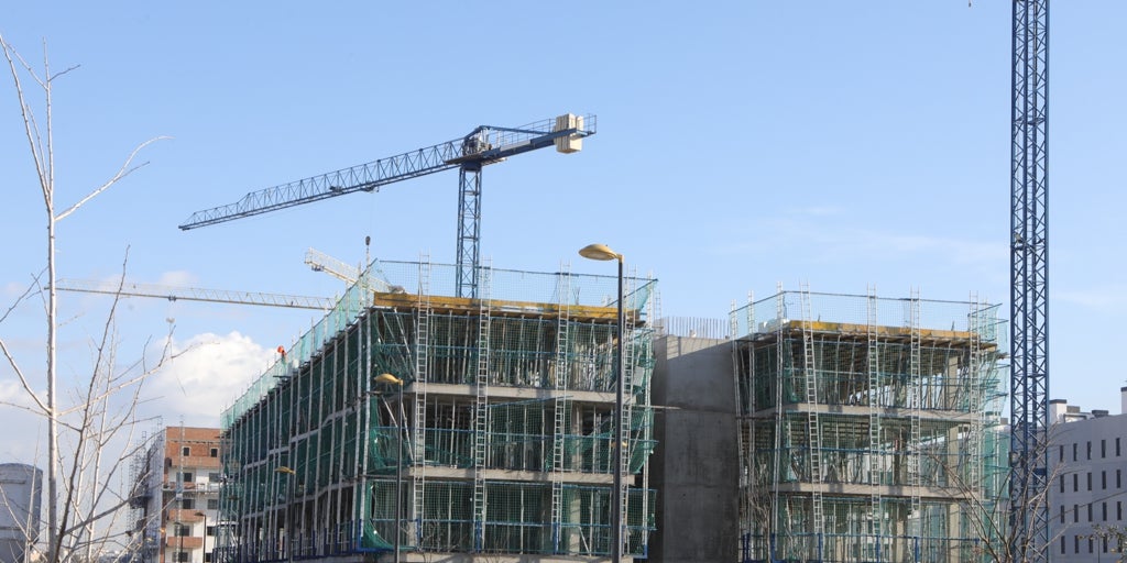 El reto de comprar una vivienda: el metro cuadrado se encarece un 10% en Málaga, Granada y Sevilla