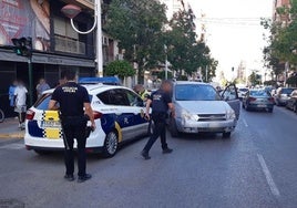 Un joven sin carné de conducir se fuga tras atropellar a una niña de 12 años en Elche