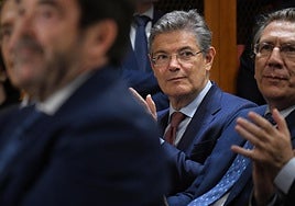 El sumario del 'caso Montoro' cita al exministro Catalá en «irregularidades» en el sector del juego