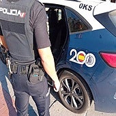Detenido por violencia machista un policía que retuvo por la fuerza a su mujer en una casa de Almería