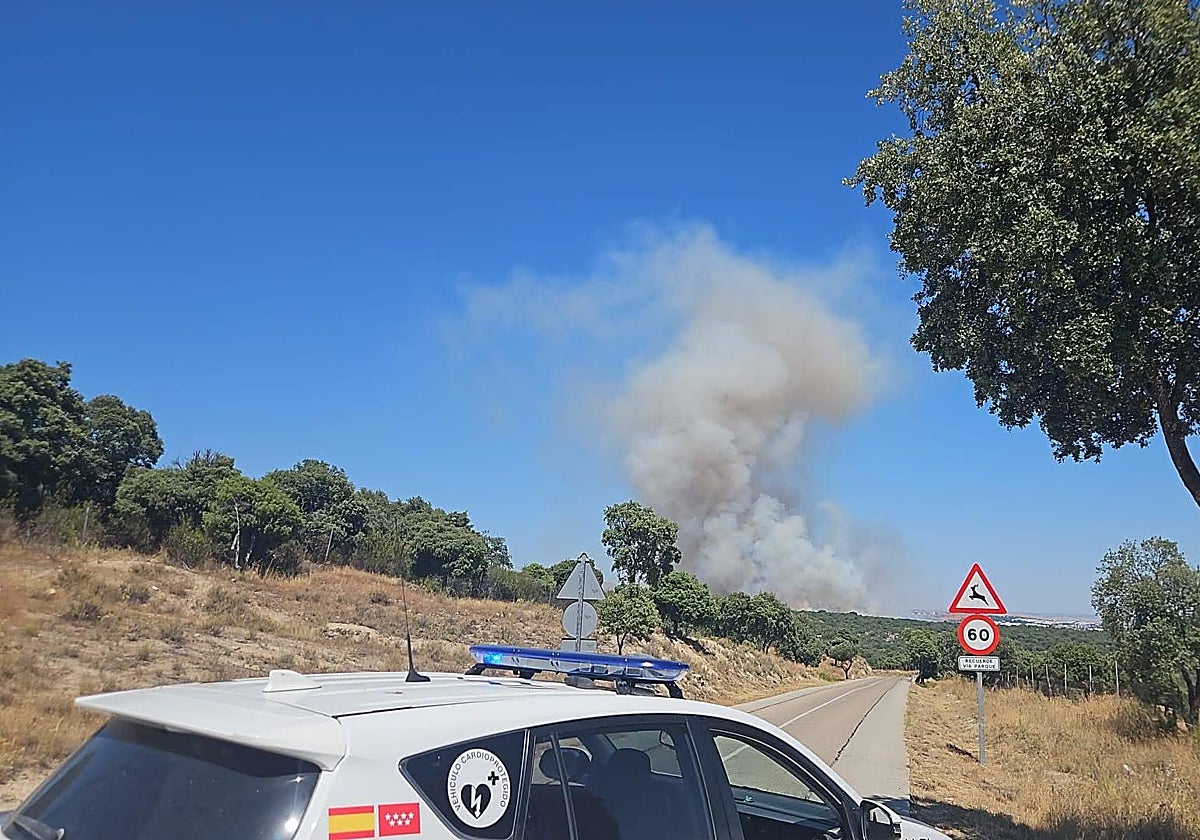 Fotografía desde Hoyo de Manzanares del incendio forestal en Colmenar Viejo
