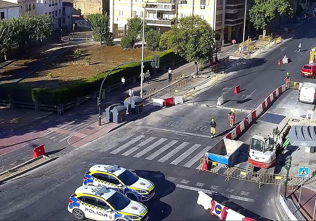 Cortado el tráfico en las Avenida de las Ollerías