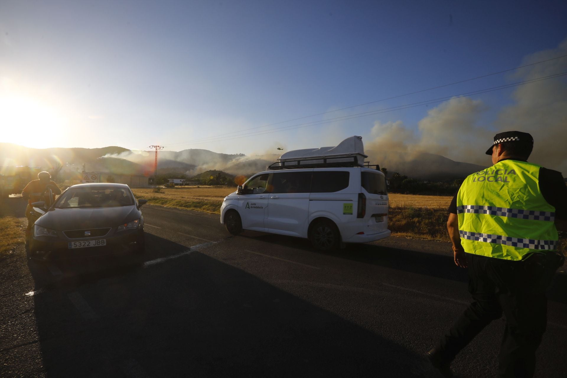 El incendio en la zona del Castillo de la Albaida en Córdoba, en imágenes