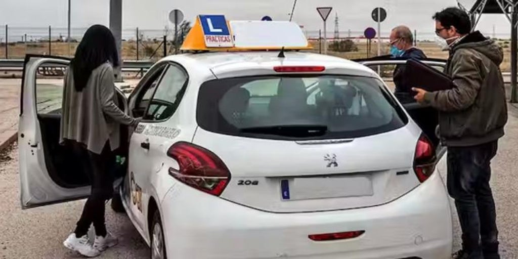 Esta ciudad de Andalucía ofrece ayudas de 110 euros para sacarse el carnet de conducir en 2025