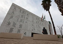 Una pareja, absuelta de un delito de robo con violencia y lesiones en Lucena porque la víctima no recuerda qué pasó