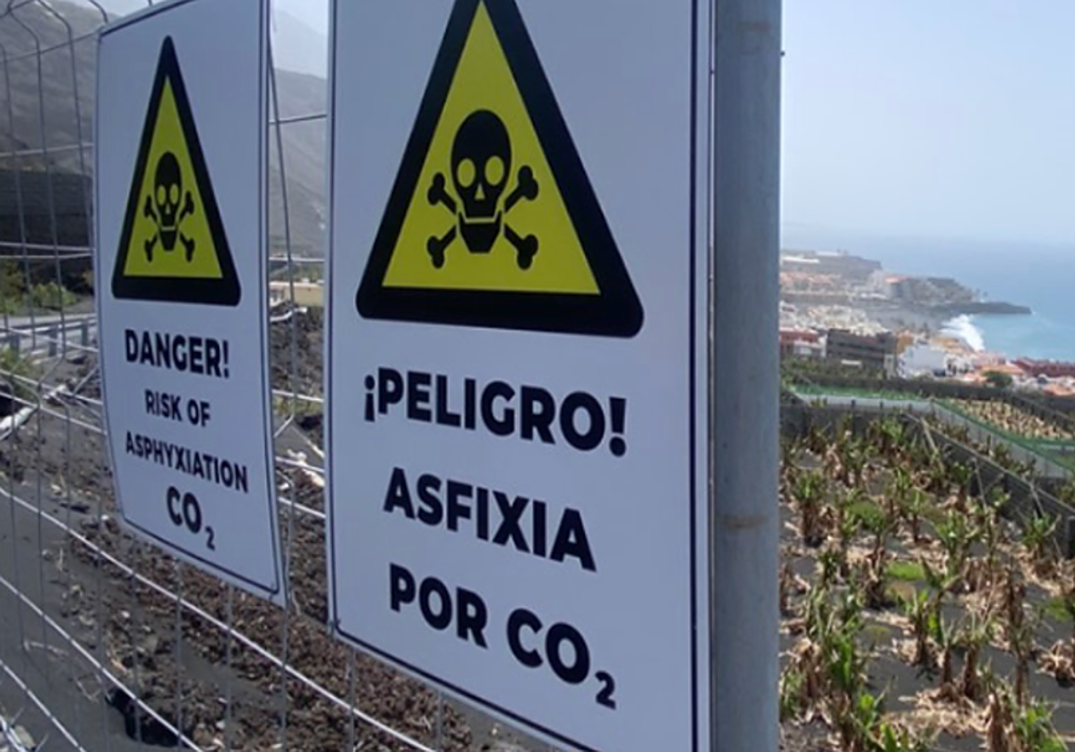 Foto de archivo de las señales que perimetraban la zona de La Bombilla y Puerto Naos