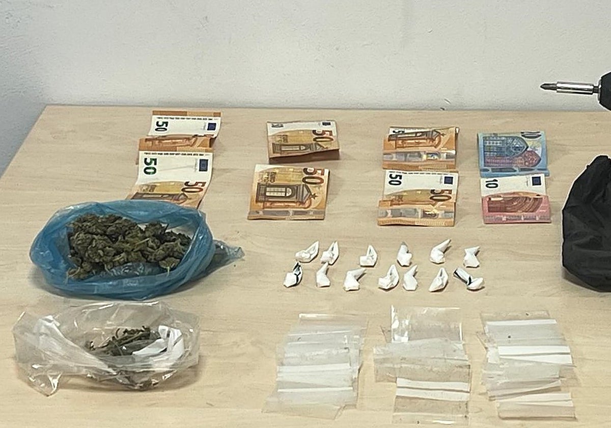 Material incautado por la Guardia Civil en Villaviciosa de Córdoba