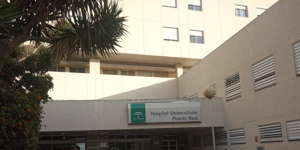 Agreden y amenazan con una navaja a una doctora en el Hospital de Puerto Real