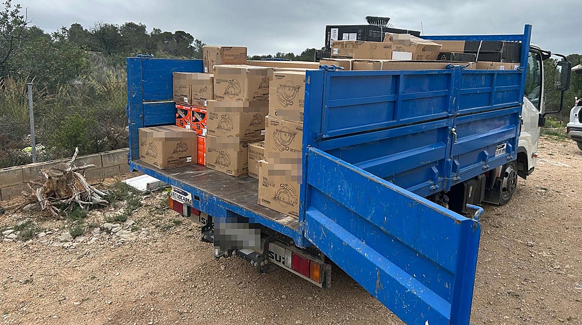 Imagen de la mercancía robada por los detenidos