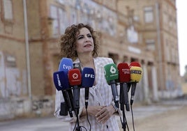 La vicepresidenta primera del Gobierno y ministra de Hacienda, María Jesús Montero