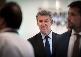 Feijóo abre la puerta a la expulsión de inmigrantes legales si cometen determinados delitos