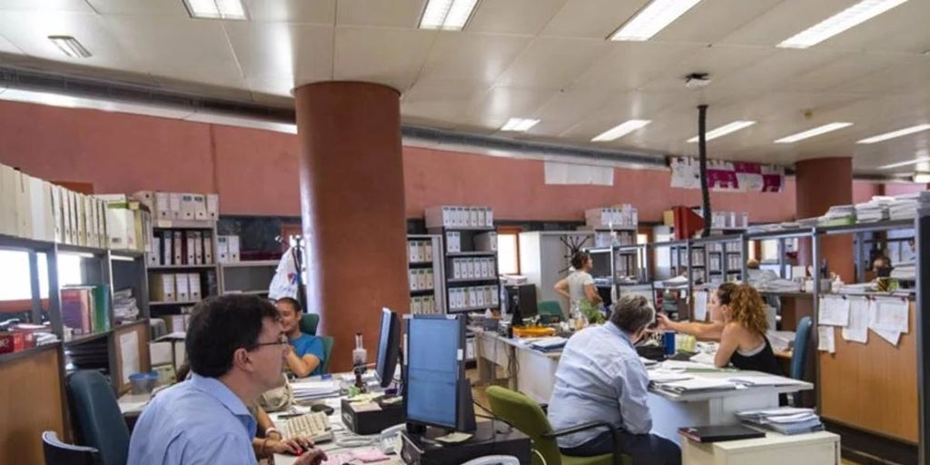 Los funcionarios en Aragón cobrarán en agosto la subida salarial del 0,5% adicional
