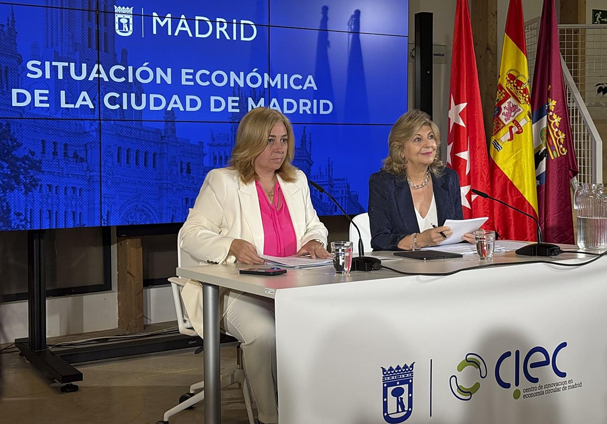 Inma Sanz, vicealcaldesa en funciones, y Engracia Hidalgo, delegada de Economía, Empleo y Haciendo