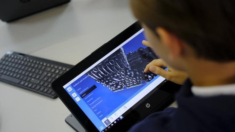 Madrid elimina el uso individual de los dispositivos digitales en los colegios en Educación Infantil y Primaria