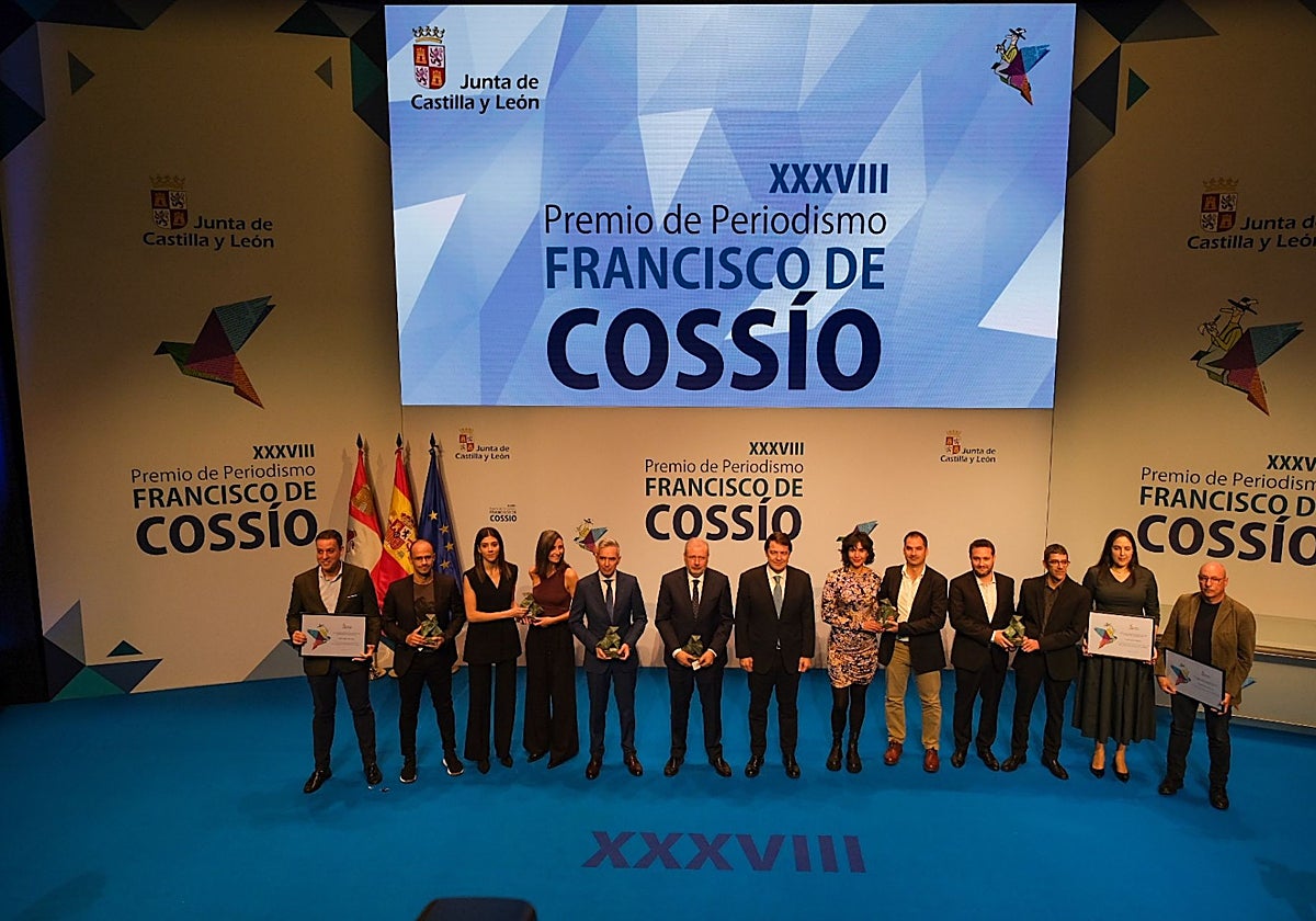 El presidente de la Junta, Alfonso Fernández Mañueco, en la gala de entrega de los Premios de Periodismo 'Francisco de Cossío' de la pasada edición