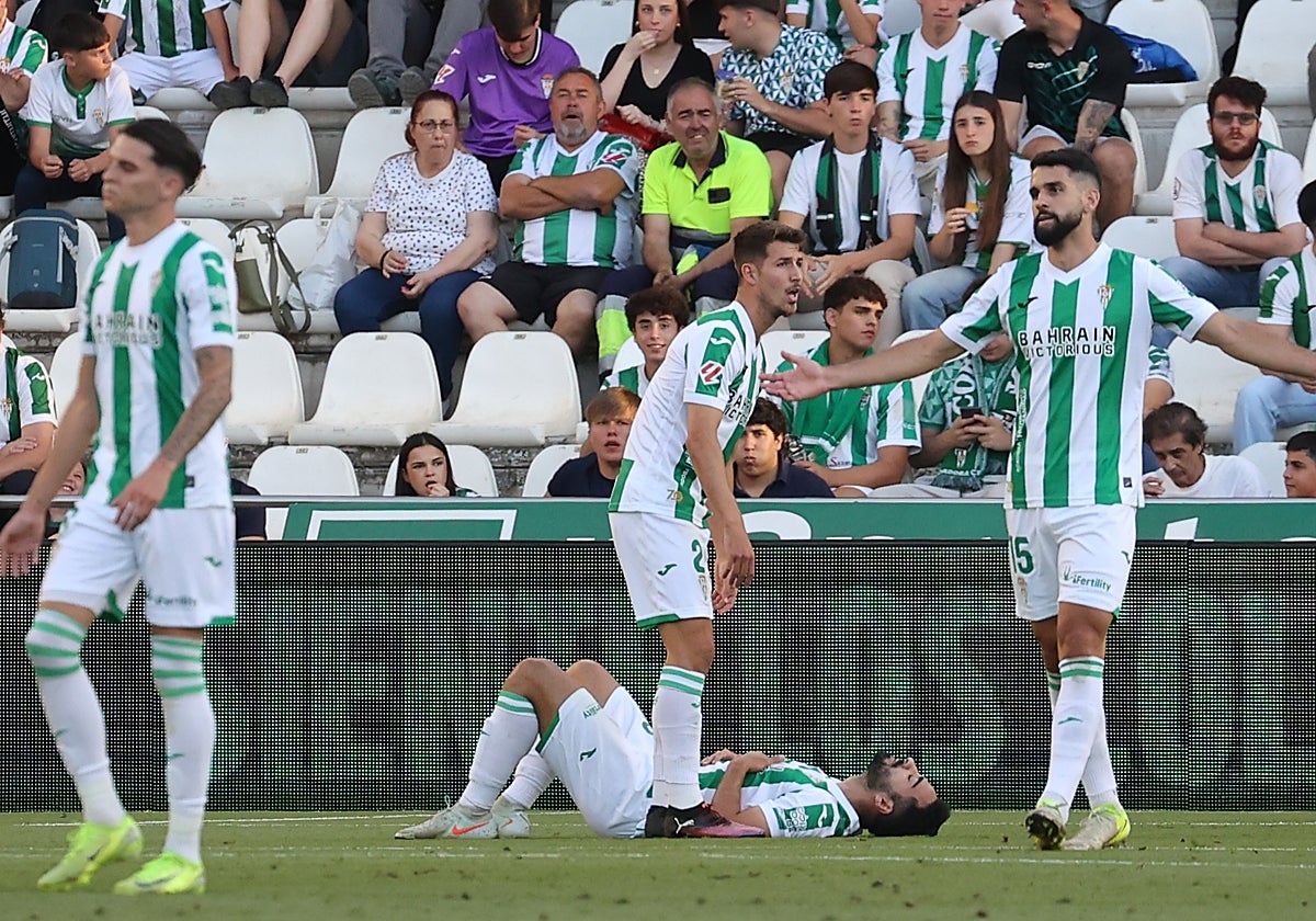 El Córdoba CF en su partido frente al CD Mirandés