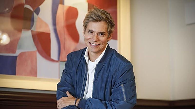 El artista Carlos Baute en una entrevista para ABC