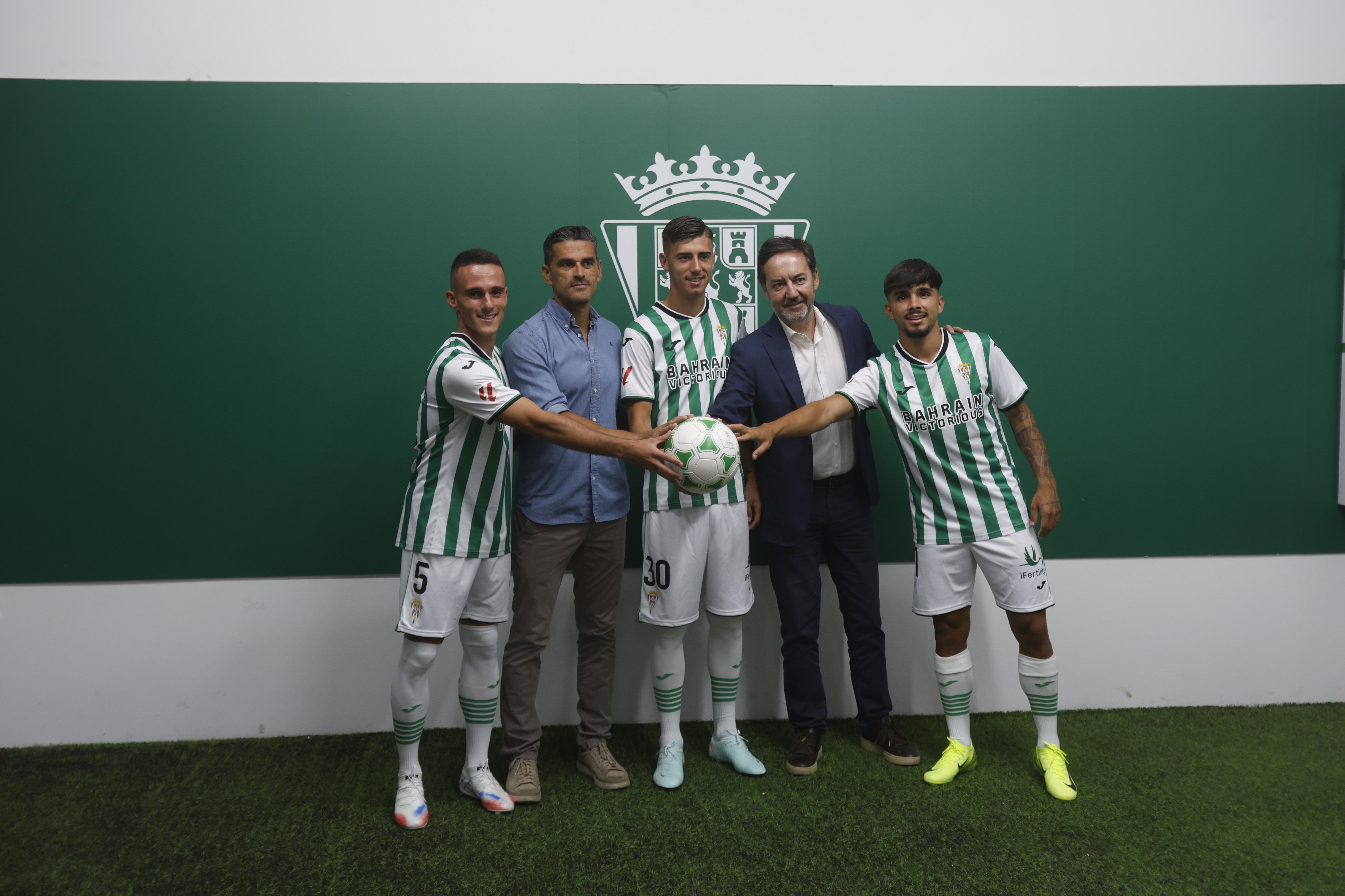 Las mejores imágenes de la presentación de Kevin Medina, Dani Requena y Diego Bri con el Córdoba CF