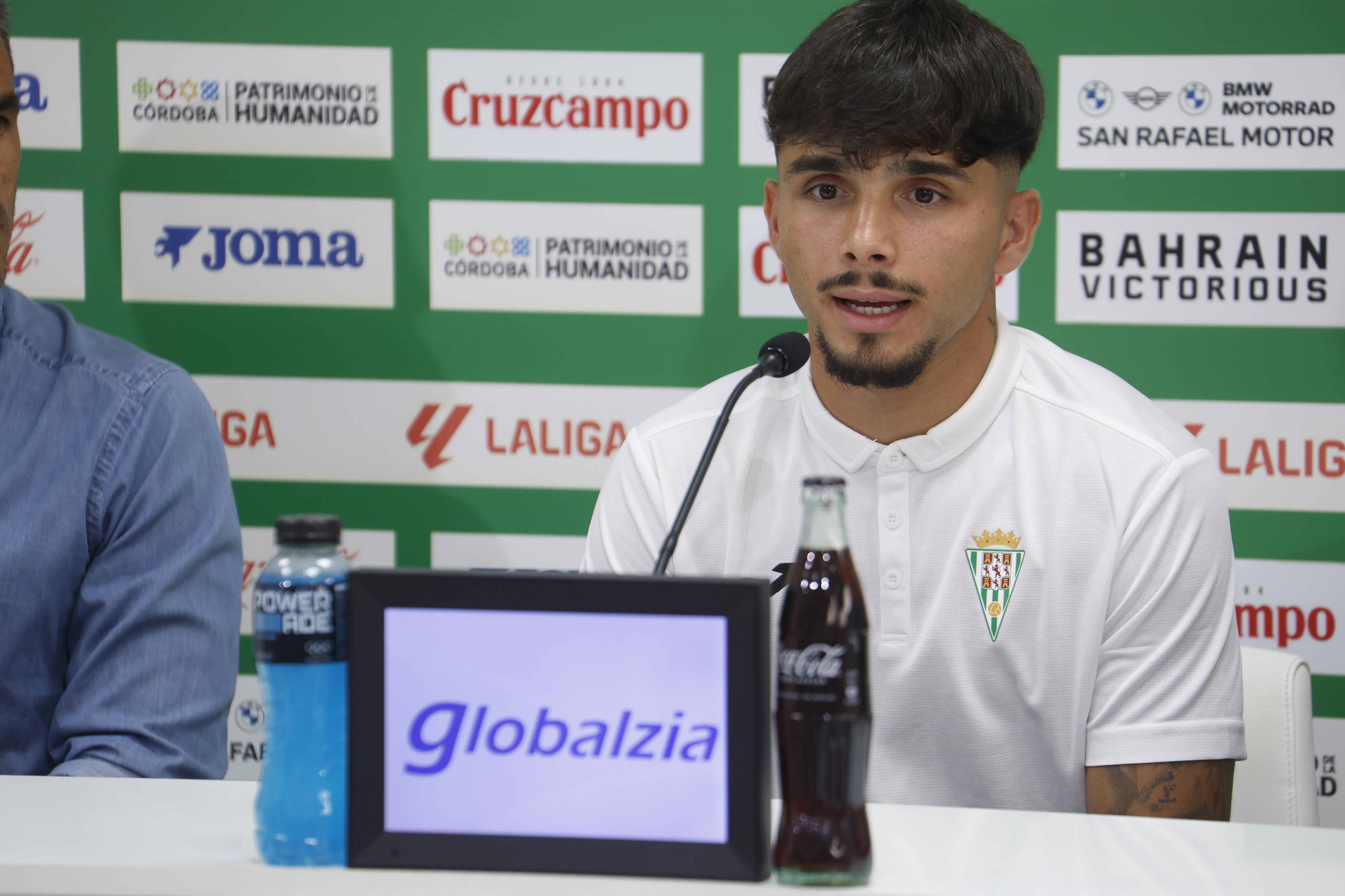 Las mejores imágenes de la presentación de Kevin Medina, Dani Requena y Diego Bri con el Córdoba CF