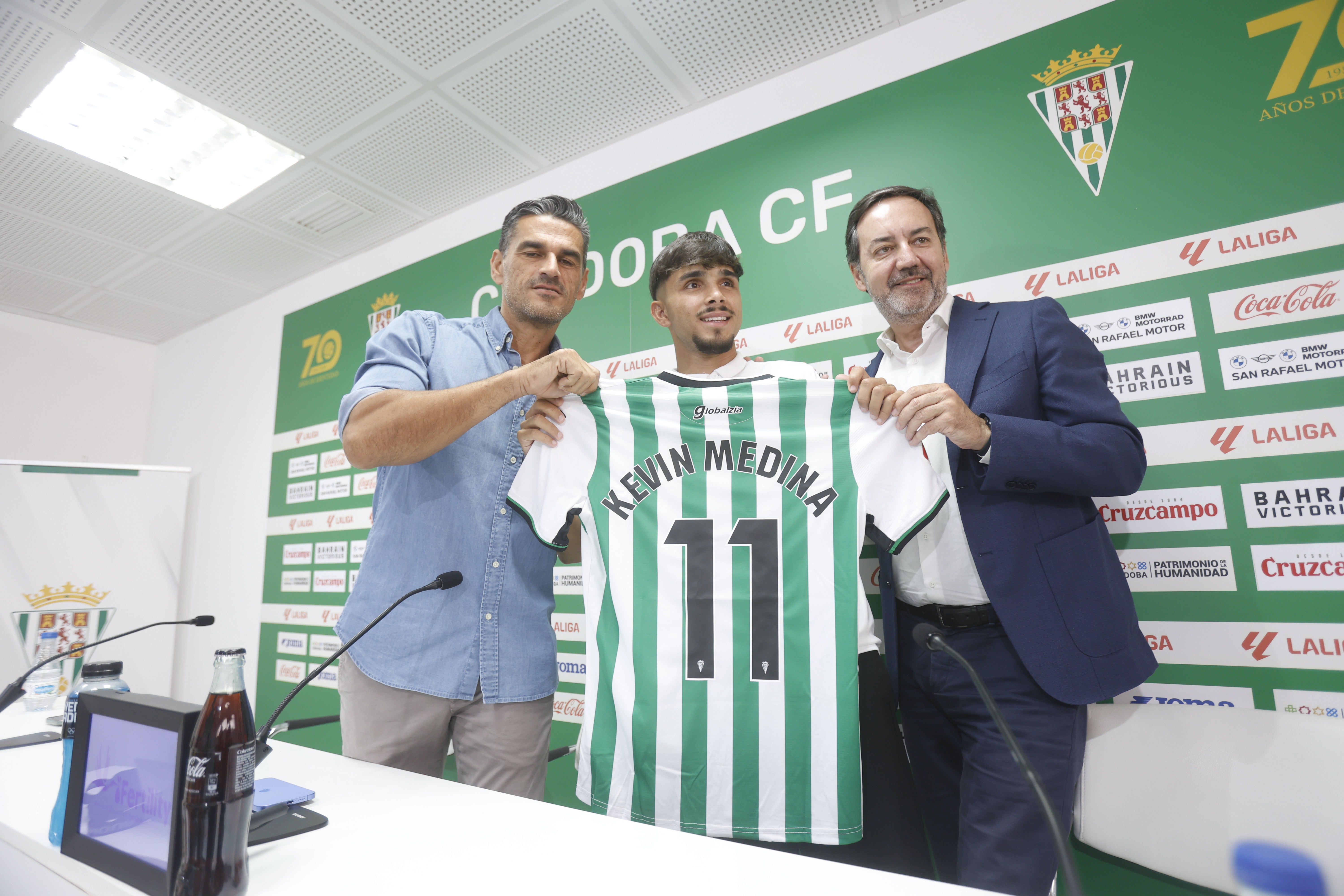 Las mejores imágenes de la presentación de Kevin Medina, Dani Requena y Diego Bri con el Córdoba CF