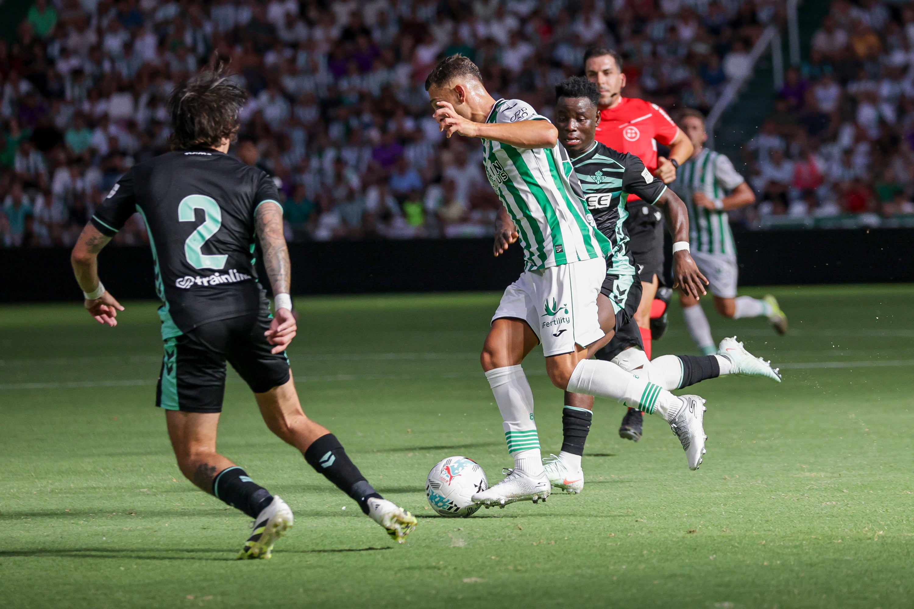 Las imágenes del ambientazo en el Arcángel en el Córdoba CF-Real Betis