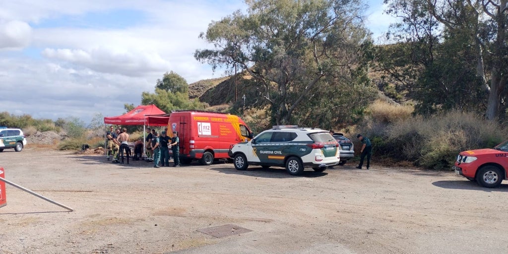Encuentran el cadáver de un hombre desaparecido en Cuevas del Almanzora tras quedar atrapado su coche en una riada