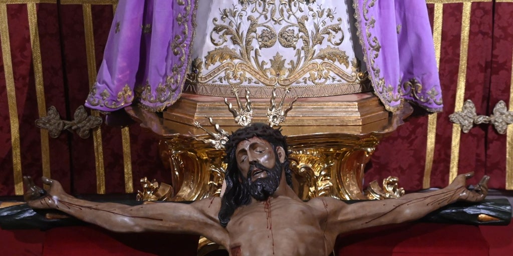 El Cristo de la Misericordia de Córdoba vuelve al culto con nuevos clavos tras su restauración