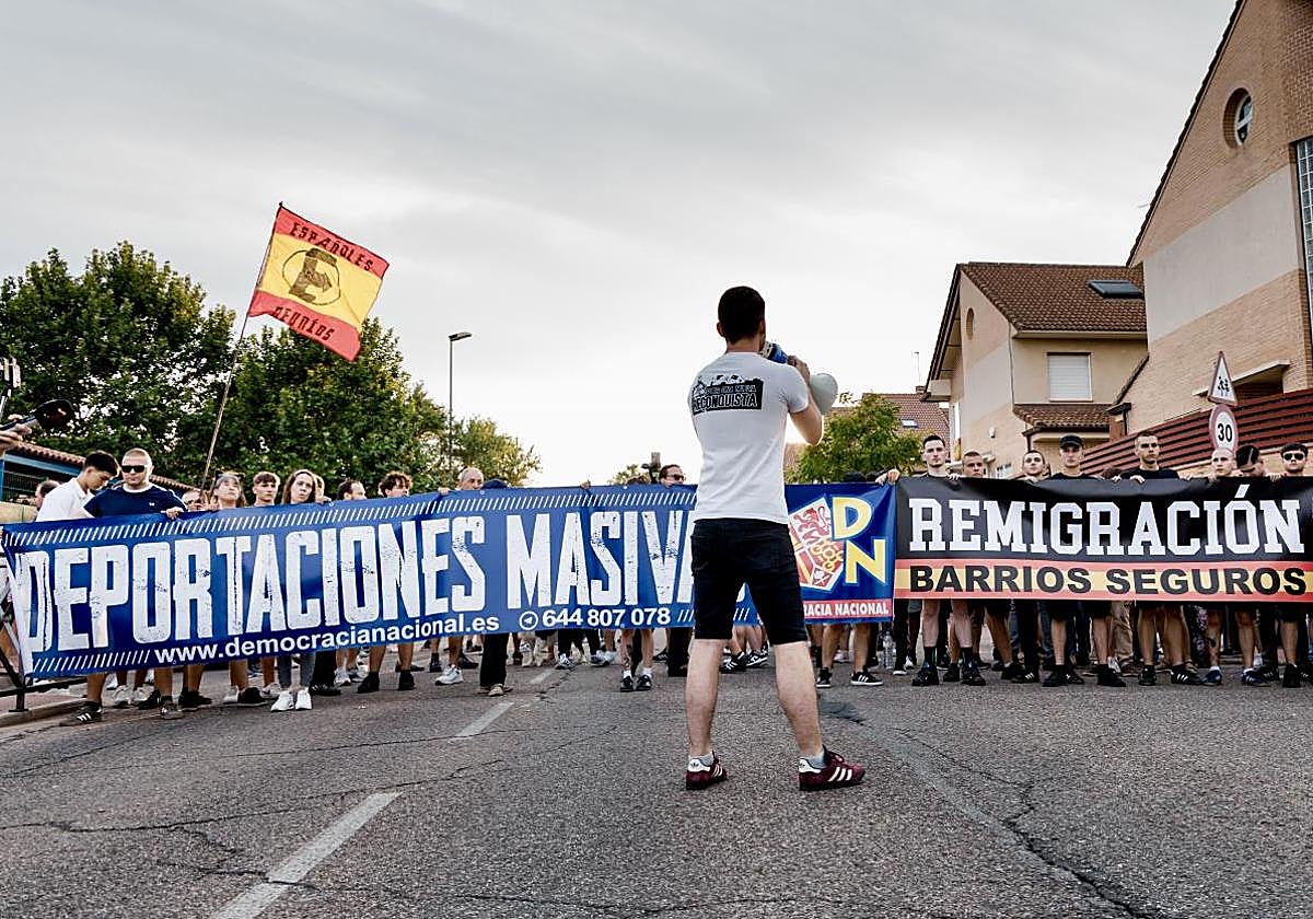 Concentración frente al Centro de Acogida de Derivación de Inmigrantes en Alcalá de Henares (Madrid) el pasado 19 de julio