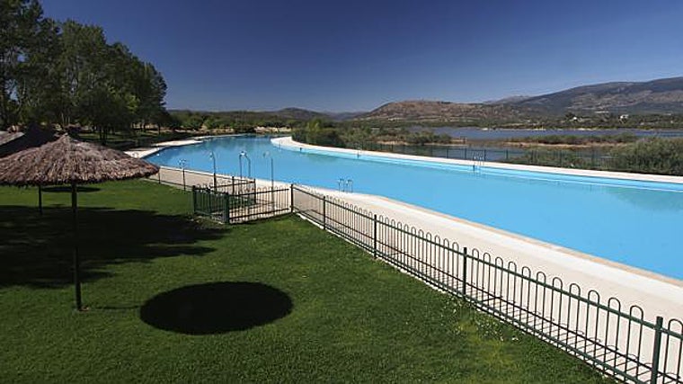 Piscina del área recreativa de Riosequillo