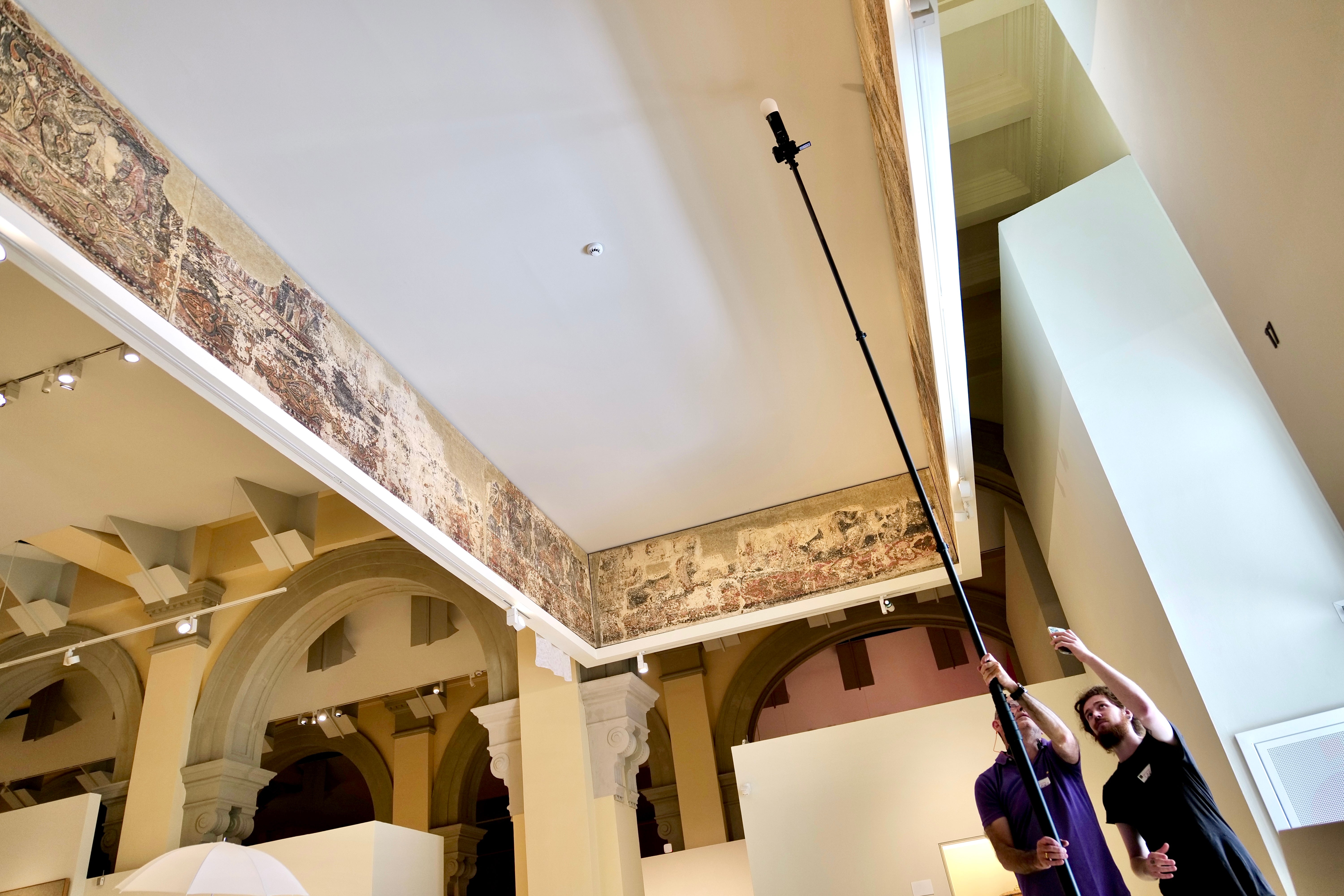 Imagen secundaria 1 - Aragón se mete en el MNAC décadas después, no sin sortear «exceso de vigilancia» y «fuerte tensión institucional»