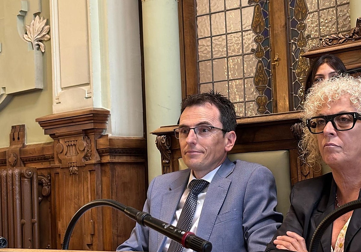 El portavoz del PSOE en el Ayuntamiento de Valladolid, Pedro Herrero, durante el Pleno