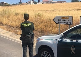 Un hombre con un hacha siembra el pánico en Peñarroya e hiere a cuatro agentes que intentaban reducirlo