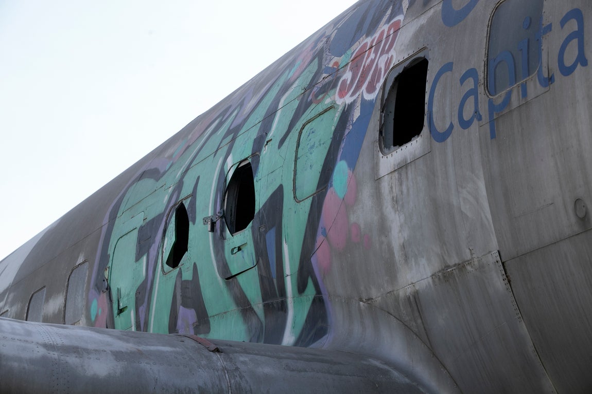 Las imágenes del estado en el que está el avión cultural de Córdoba